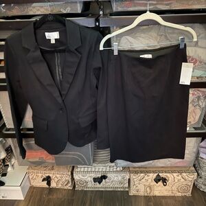 WOMENS BLAZER AND SKIRT SET